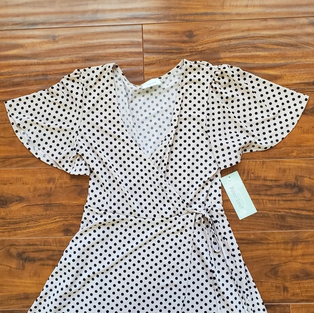 3/$15 NWT! BEIGE BLACK POLKA DOT WRAP DRESS - Picture 3 of 4